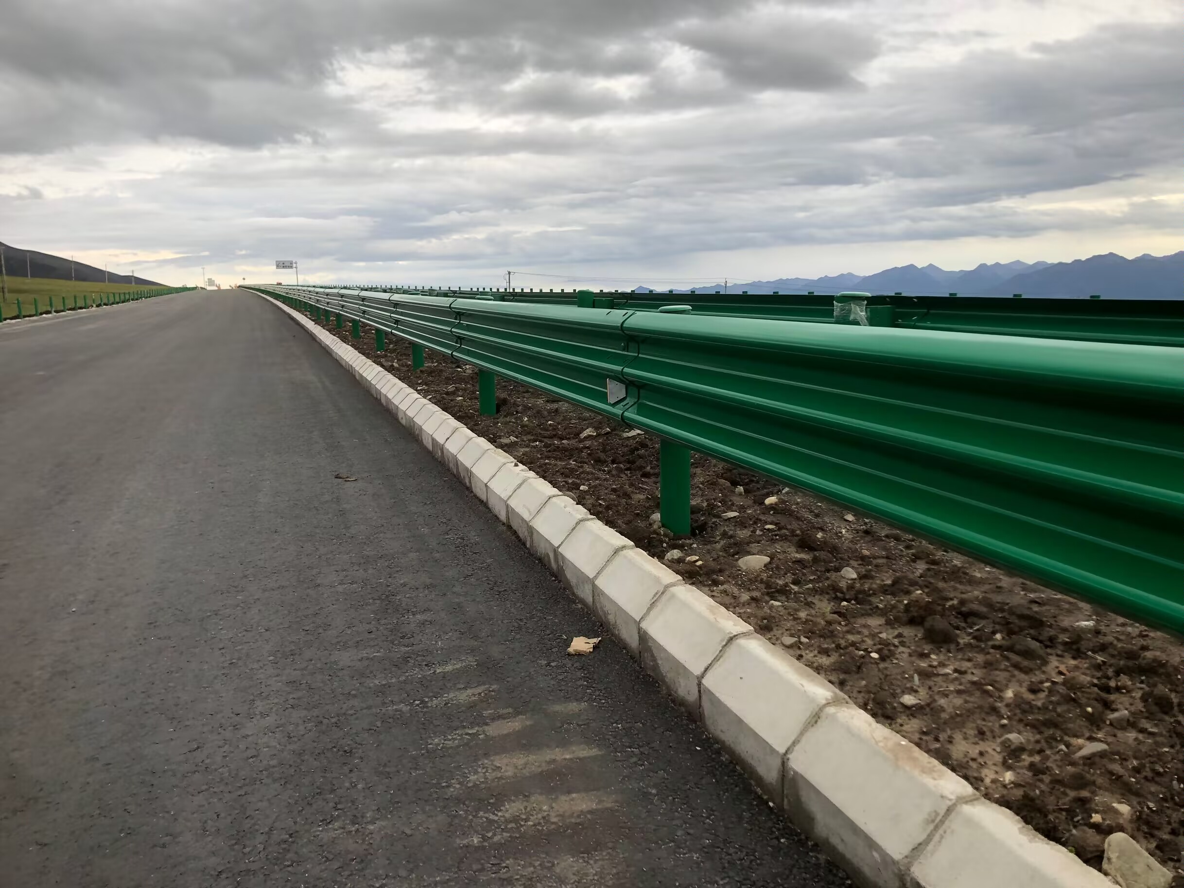 吴兴区乡村公路波形护栏高速公路波形护栏 - 推荐